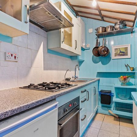 Parea Living - Cosy 1-Bed Artistic Flat At Newington Green Londra Dış mekan fotoğraf
